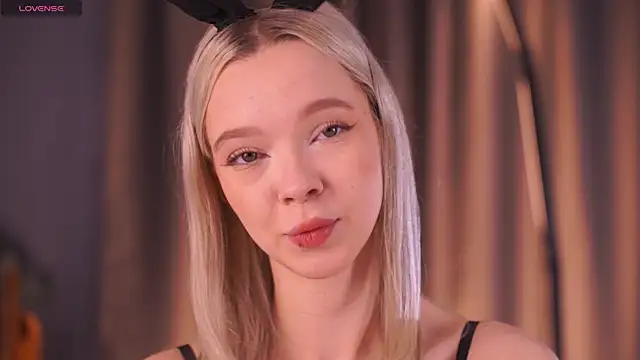  AlinaBailey online show from January 12, 2026, 7:35 am