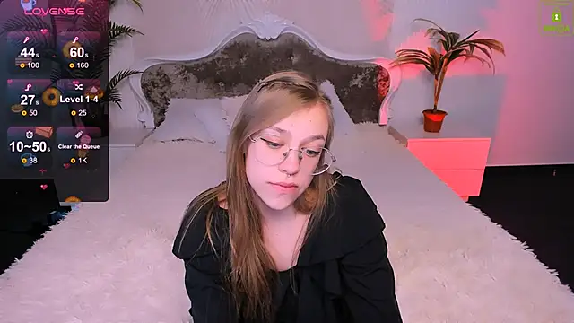 LayriantaVee online show from January 15, 2025, 10:06 am