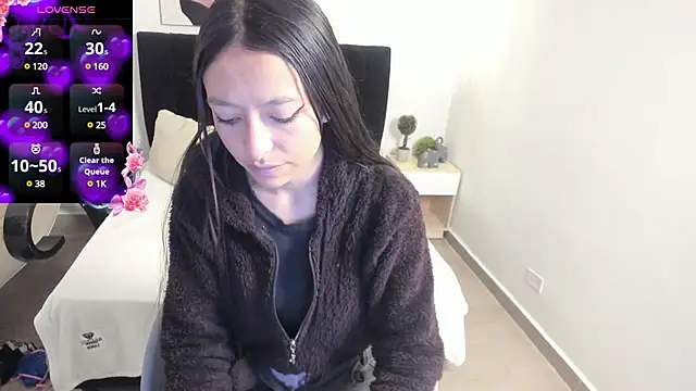 Snapshot of Scarlett__bell chatting on March 15, 2025, 12:34 pm Scarlett bell online show from March 15, 2025, 12:34 pm