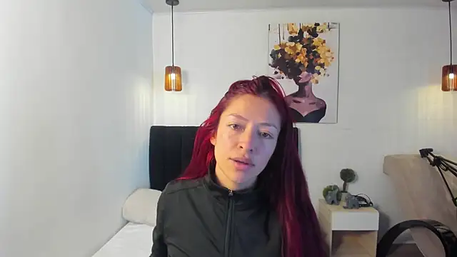 Snapshot of Scarlett__bell chatting on October 7, 2025, 1:19 pm Scarlett bell online show from October 7, 2025, 1:19 pm