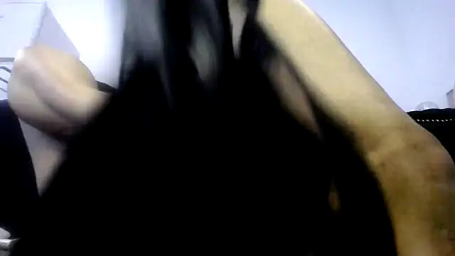 Niquitasparkles online show from February 7, 2025, 12:20 am