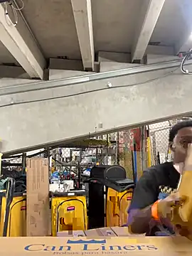 Snapshot of TransboyJay chatting on January 30, 2025, 6:43 pm TransboyJay online show from January 30, 2025, 6:43 pm