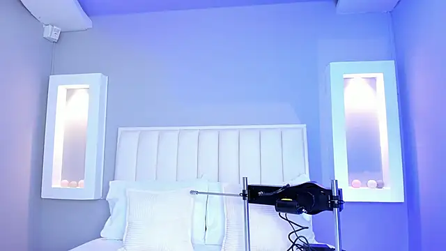 HannaPaola online show from October 22, 2025, 10:31 pm