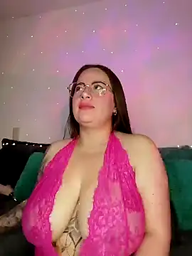 soofy   online show from October 17, 2025, 3:53 am