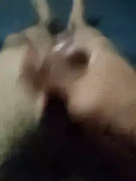 ElWeUltimO online show from April 19, 2026, 2:33 am