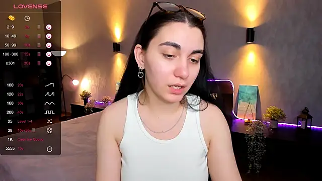 hannacheekss  online show from January 28, 2025, 5:11 am