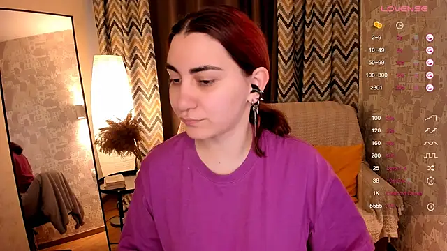 hannacheekss  online show from September 9, 2025, 2:11 am