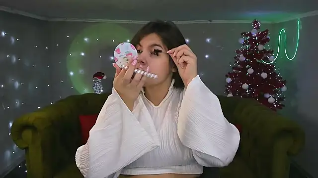 Snapshot of showmeparadise chatting on December 15, 2024, 12:06 pm showmeparadise online show from December 15, 2024, 12:06 pm