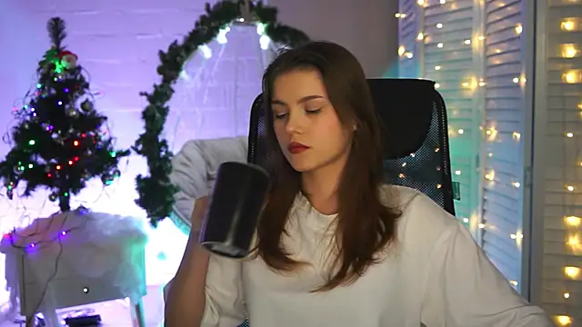 EvaThopson online show from December 27, 2024, 3:15 pm