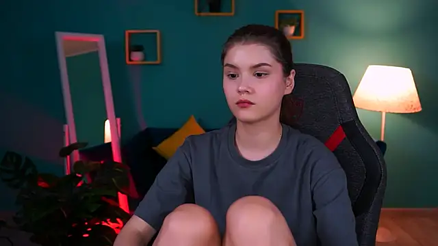 EvaThopson online show from January 24, 2025, 6:14 pm