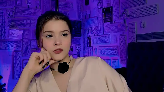 EvaThopson online show from February 1, 2025, 3:07 pm