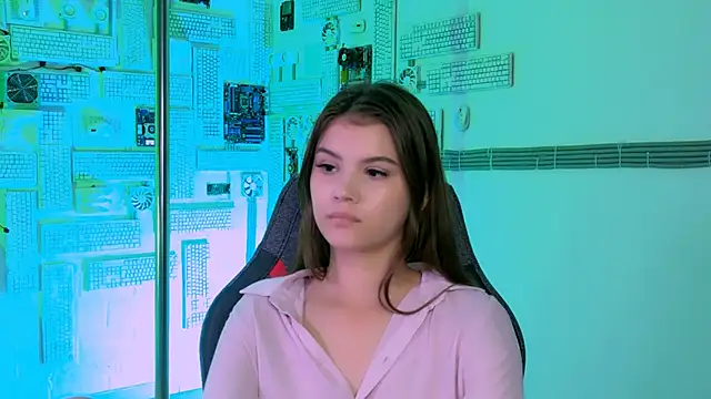 EvaThopson online show from September 28, 2025, 7:58 am