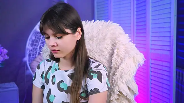 EvaThopson online show from February 14, 2026, 6:10 am