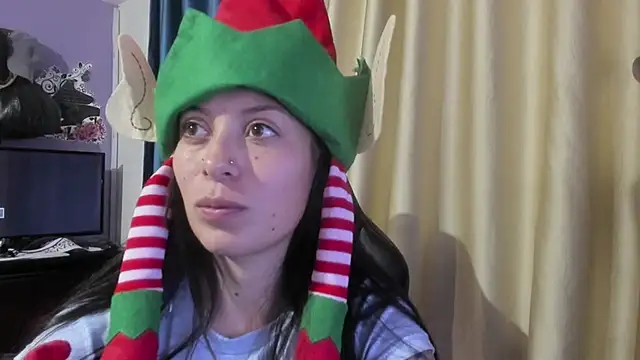 Snapshot of Tefannyy_ chatting on December 27, 2024, 4:47 am Tefannyy online show from December 27, 2024, 4:47 am