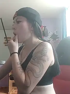 Snapshot of Tefannyy_ chatting on January 8, 2025, 7:56 pm Tefannyy online show from January 8, 2025, 7:56 pm