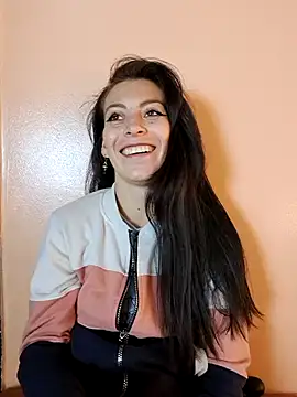 Snapshot of Tefannyy_ chatting on January 25, 2025, 8:31 pm Tefannyy online show from January 25, 2025, 8:31 pm