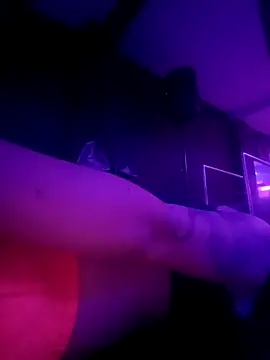 Snapshot of Tefannyy_ chatting on March 14, 2025, 12:32 am Tefannyy online show from March 14, 2025, 12:32 am