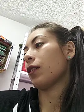 Snapshot of Tefannyy_ chatting on September 26, 2025, 3:49 pm Tefannyy online show from September 26, 2025, 3:49 pm