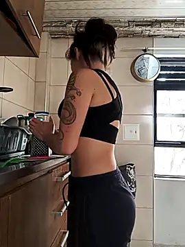 Snapshot of Tefannyy_ chatting on October 2, 2025, 4:25 pm Tefannyy online show from October 2, 2025, 4:25 pm