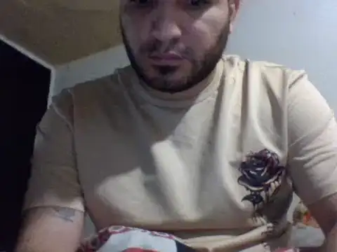 Snapshot of brihan-2004 chatting on February 15, 2025, 9:59 pm brihan-2004 online show from February 15, 2025, 9:59 pm