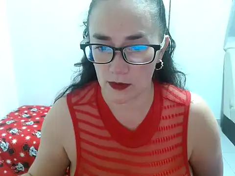 Snapshot of AllisonMillerHot chatting on March 14, 2025, 11:01 am AllisonMillerHot online show from March 14, 2025, 11:01 am