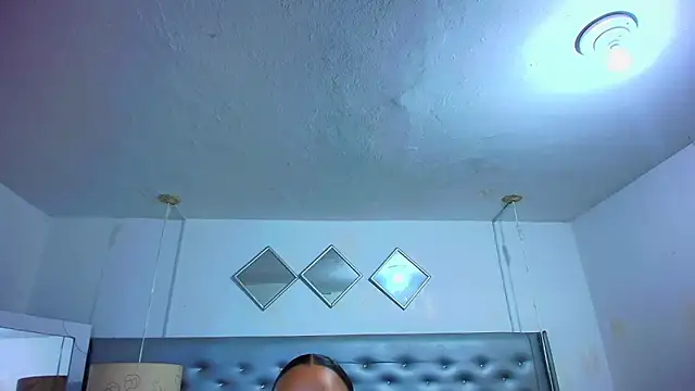 EileenBenzon online show from March 31, 2026, 5:41 am