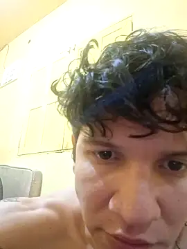 Snapshot of casal_coundray chatting on December 12, 2024, 3:32 am casal coundray online show from December 12, 2024, 3:32 am