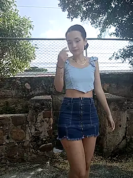 sweet outdoor charm online show from December 18, 2025, 2:12 pm