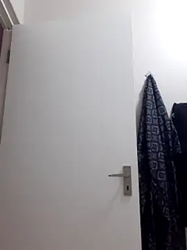 Snapshot of MIGHTY_MAGNUM chatting on December 18, 2024, 8:57 pm MIGHTY MAGNUM online show from December 18, 2024, 8:57 pm