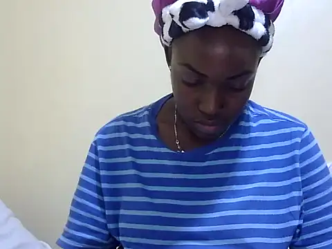 Snapshot of Chichii- chatting on January 5, 2025, 1:13 am Chichii- online show from January 5, 2025, 1:13 am