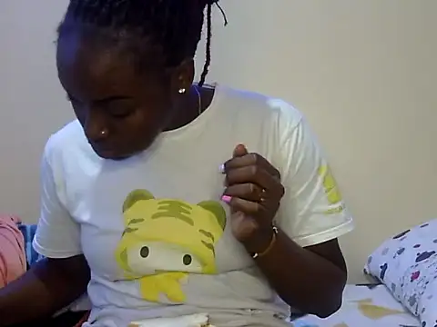 Snapshot of Chichii- chatting on January 17, 2025, 10:56 pm Chichii- online show from January 17, 2025, 10:56 pm