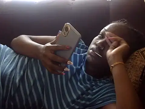 Snapshot of Chichii- chatting on February 27, 2025, 9:11 am Chichii- online show from February 27, 2025, 9:11 am