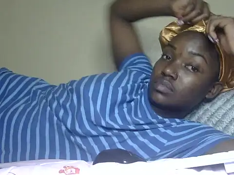 Snapshot of Chichii- chatting on March 9, 2025, 6:32 pm Chichii- online show from March 9, 2025, 6:32 pm