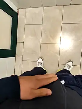 coppiapazza online show from September 22, 2025, 9:17 pm