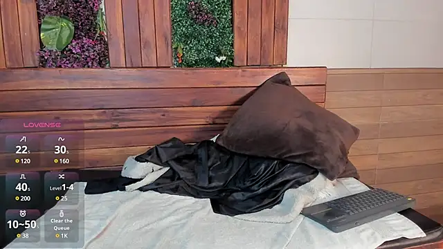 Edward max online show from March 8, 2025, 9:39 am