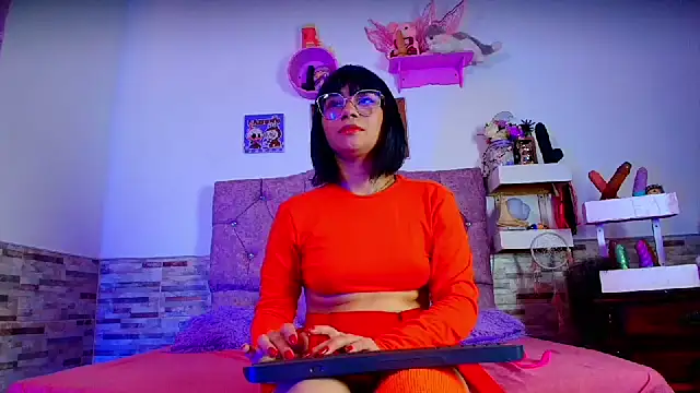 Melannytaylor online show from March 11, 2026, 9:10 pm