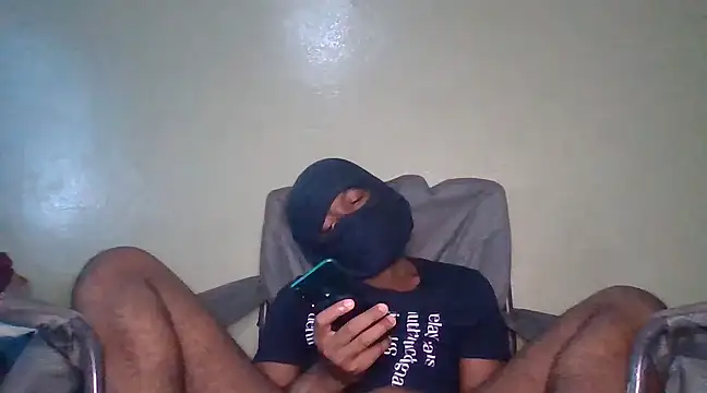 Snapshot of Mischevous_T69 chatting on December 7, 2024, 12:13 pm Mischevous T69 online show from December 7, 2024, 12:13 pm