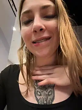 Sunny   Bunny online show from December 15, 2024, 3:20 pm