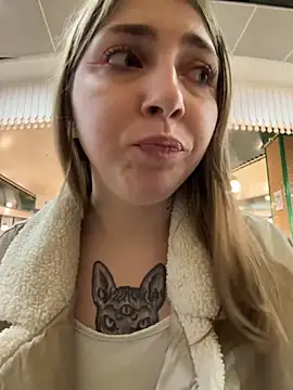 Sunny   Bunny online show from January 15, 2025, 6:08 pm