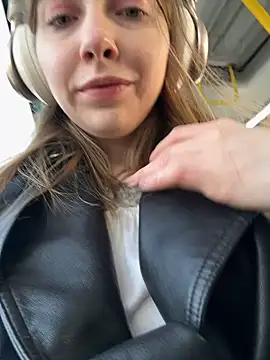 Sunny   Bunny online show from March 9, 2025, 2:10 pm