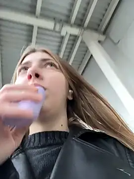 Sunny   Bunny online show from October 26, 2025, 1:06 pm