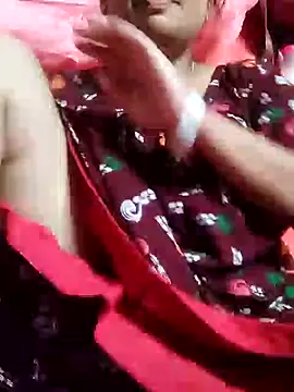 Snapshot of Priya_2222 chatting on December 7, 2024, 4:53 am Priya 2222 online show from December 7, 2024, 4:53 am