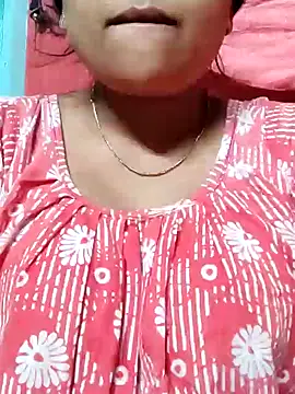 Snapshot of Priya_2222 chatting on December 8, 2024, 11:03 am Priya 2222 online show from December 8, 2024, 11:03 am