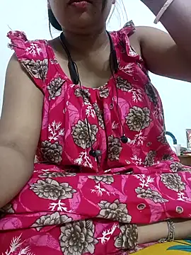 Snapshot of Priya_2222 chatting on October 18, 2025, 7:03 pm Priya 2222 online show from October 18, 2025, 7:03 pm