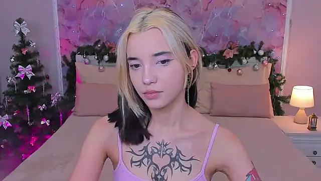 Snapshot of as1an_girlfriend chatting on December 29, 2024, 10:45 am as1an girlfriend online show from December 29, 2024, 10:45 am