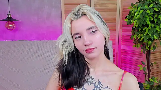 Snapshot of as1an_girlfriend chatting on March 12, 2025, 10:16 am as1an girlfriend online show from March 12, 2025, 10:16 am