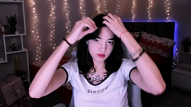 as1an girlfriend online show from December 19, 2025, 6:42 am