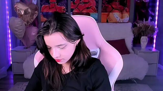 as1an girlfriend online show from April 4, 2026, 8:34 am