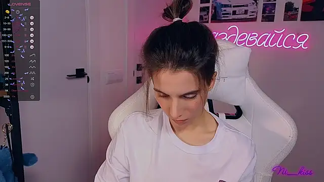 Snapshot of _ni_kiss chatting on October 1, 2025, 5:41 pm ni kiss online show from October 1, 2025, 5:41 pm