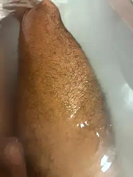 Snapshot of SensualG300 chatting on November 5, 2025, 6:08 pm SensualG300 online show from November 5, 2025, 6:08 pm